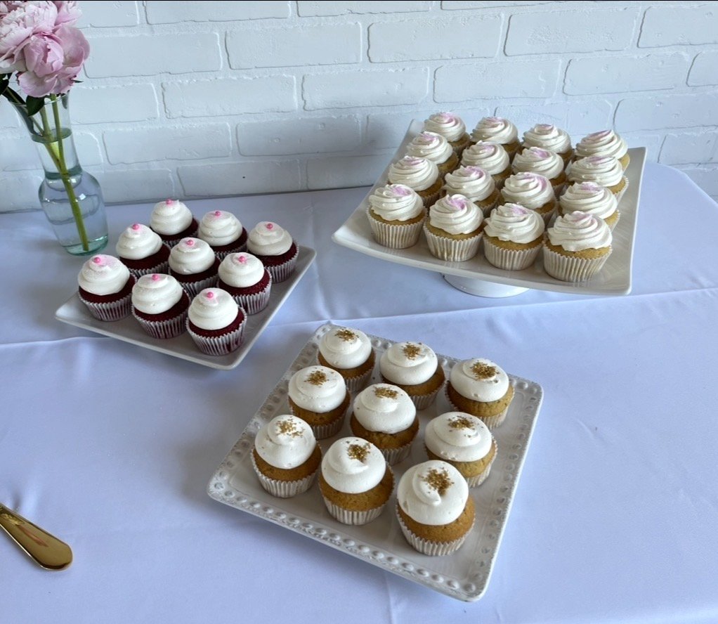 trays of cupcakes