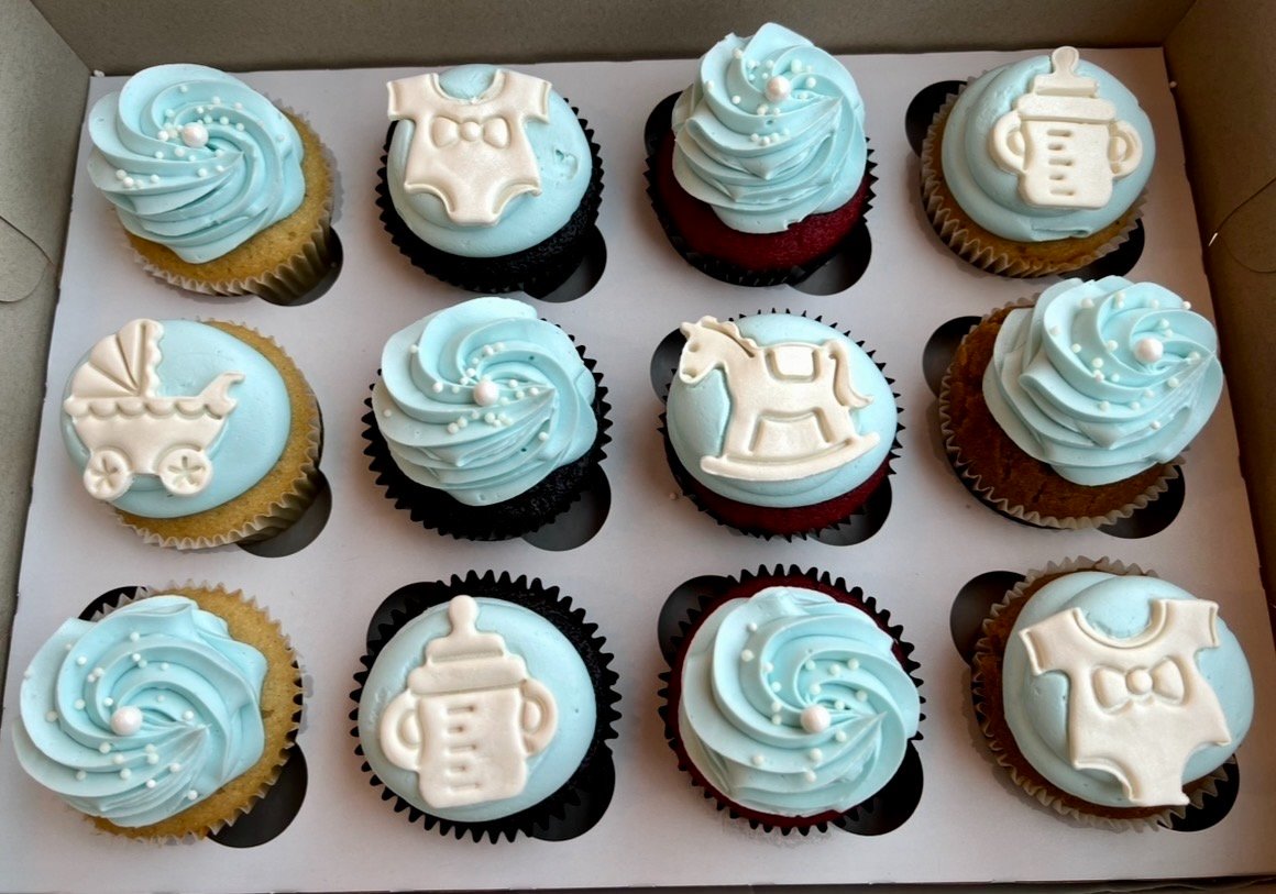 boy baby shower cupcakes