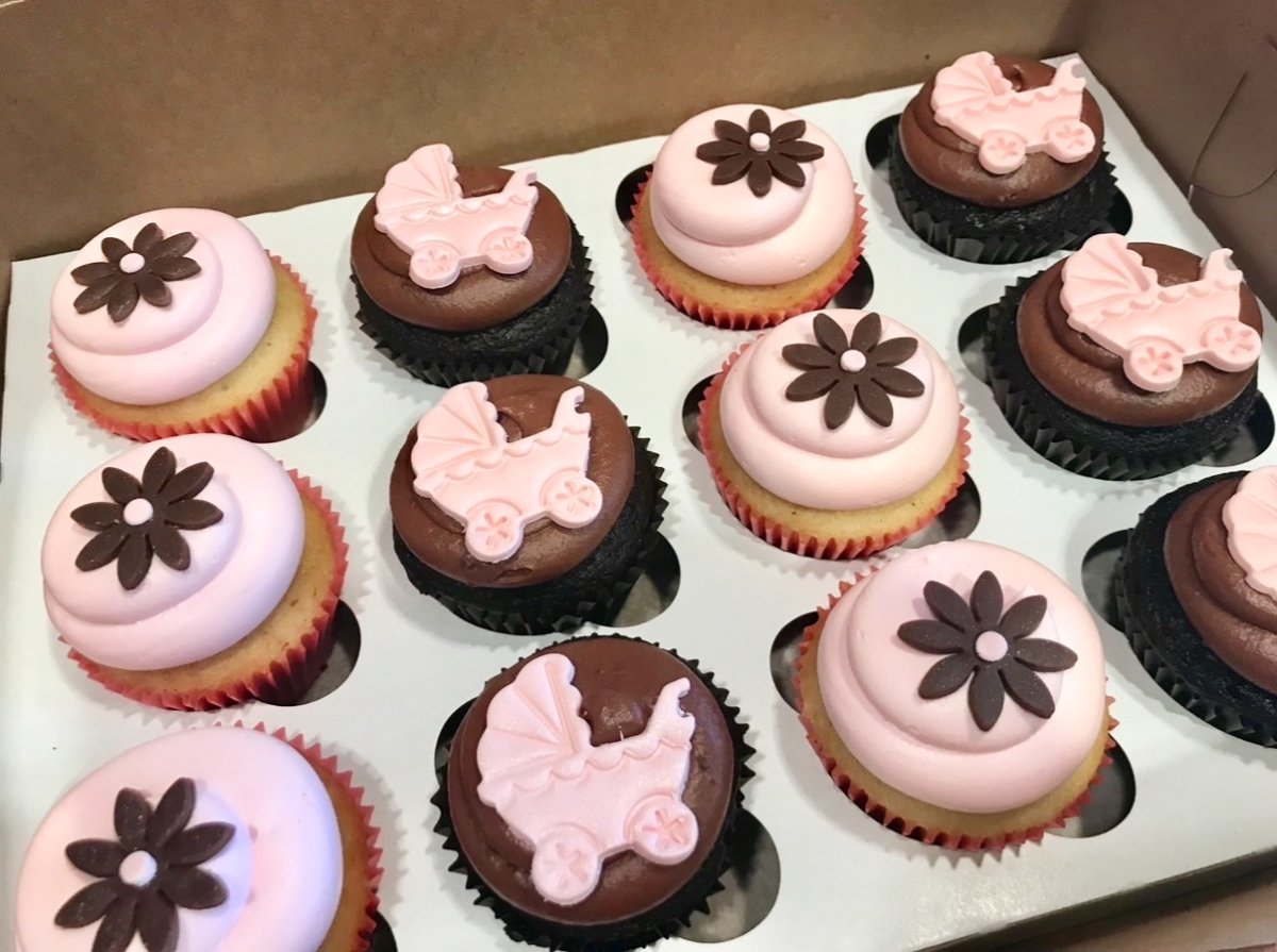 pink and brown baby shower cupcakes